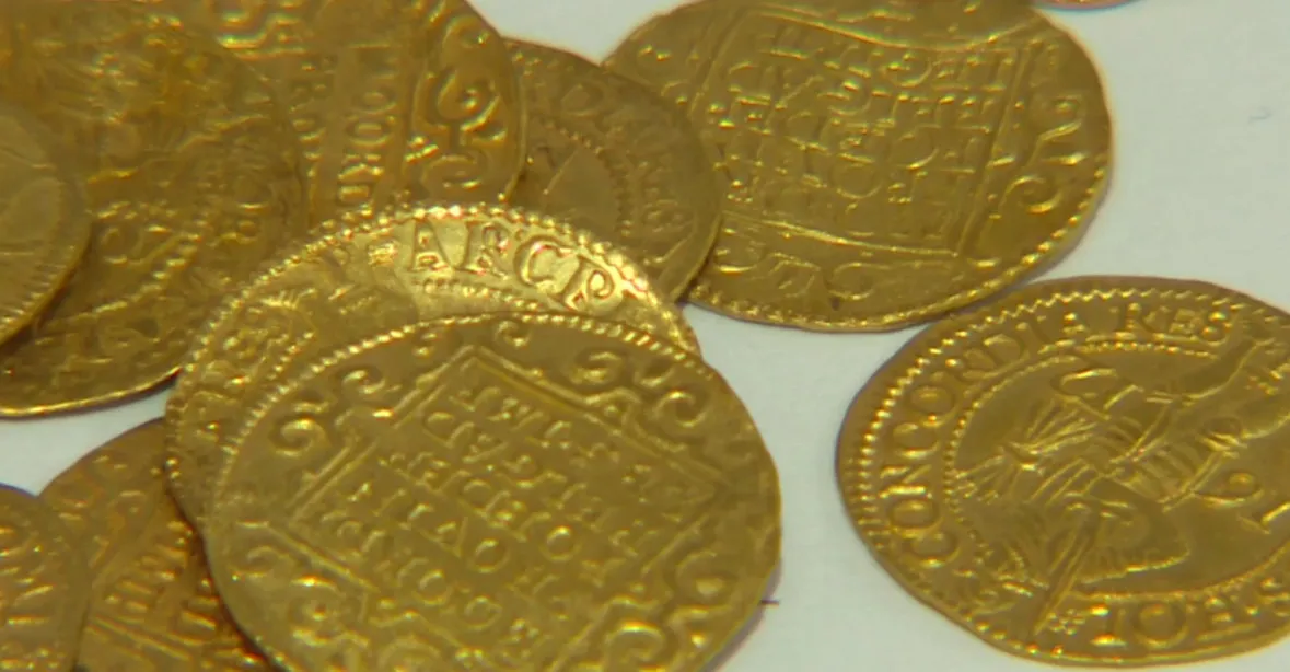 Unikátní zlatý poklad z třicetileté války byl zahrabán jen mělce