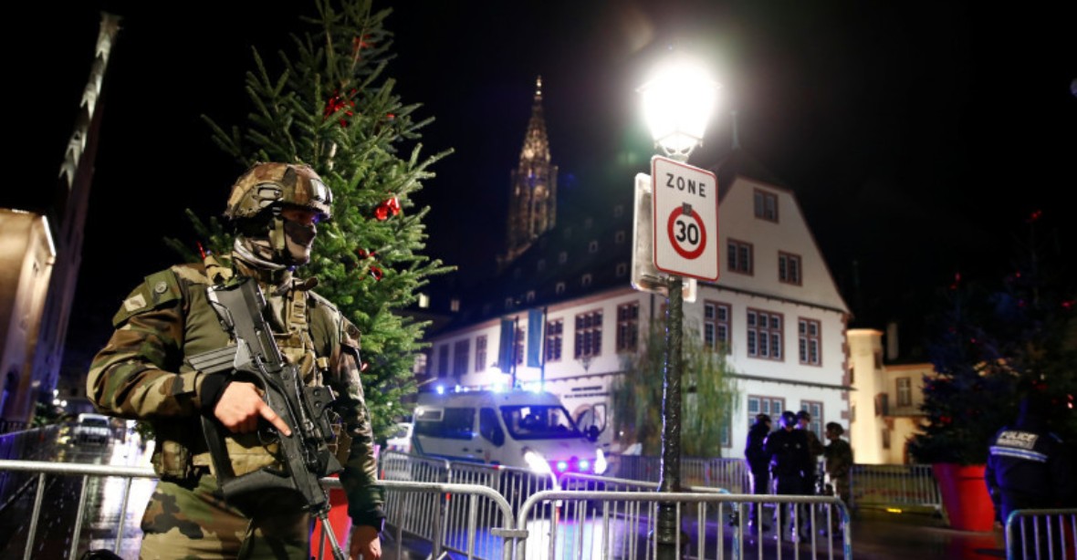 Vrah ze Štrasburku natočil video. Slibuje v něm věrnost Islámskému státu