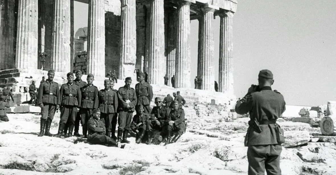 Řecko tvrdí, že má důvody žádat na Německu válečné reparace. Němci nesouhlasí