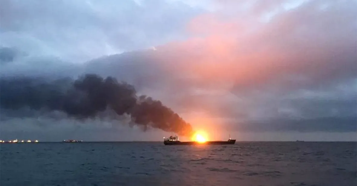 VIDEO:  V Kerčském průlivu vybuchl tanker, zemřelo nejméně 14 lidí