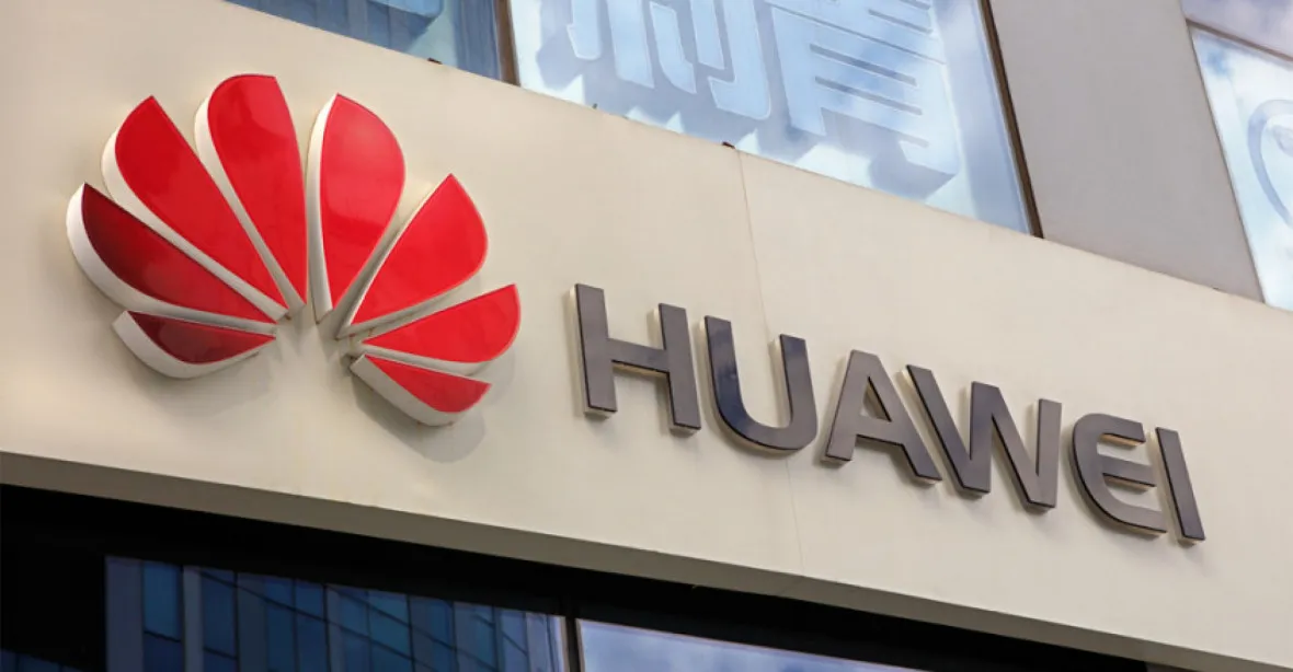 Obavy z Huawei. Finanční správa vyloučila čínskou firmu z tendru na daňový portál