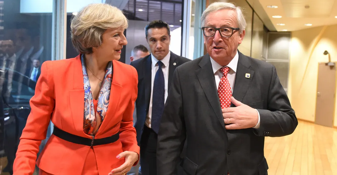 Juncker Mayové zopakoval své rozhodnutí. Podmínky brexitové dohody se nezmění