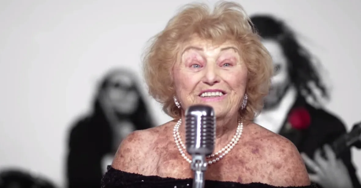 Neuvěřitelná Inge. Přežila holokaust, byla špiónkou a v 97 letech zpívá v metalové kapele