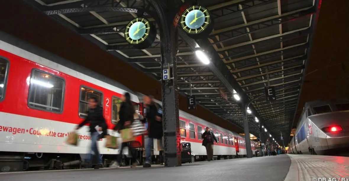 Zpoždění vlaků stálo německé dráhy přes miliardu korun na kompenzacích pro zákazníky