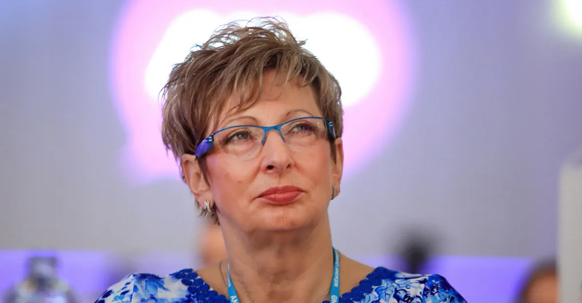 Odvolejte ji, vyzvala premiéra opozice: „Nováková selhala v jednání s operátory.“ Babiš se k tomu zatím nemá