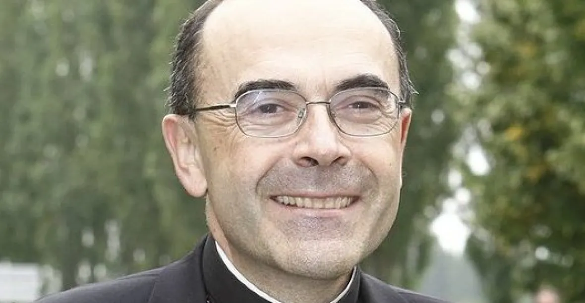 Francouzský kardinál zatajoval zneužívání dětí. Soud ho potrestal podmínkou
