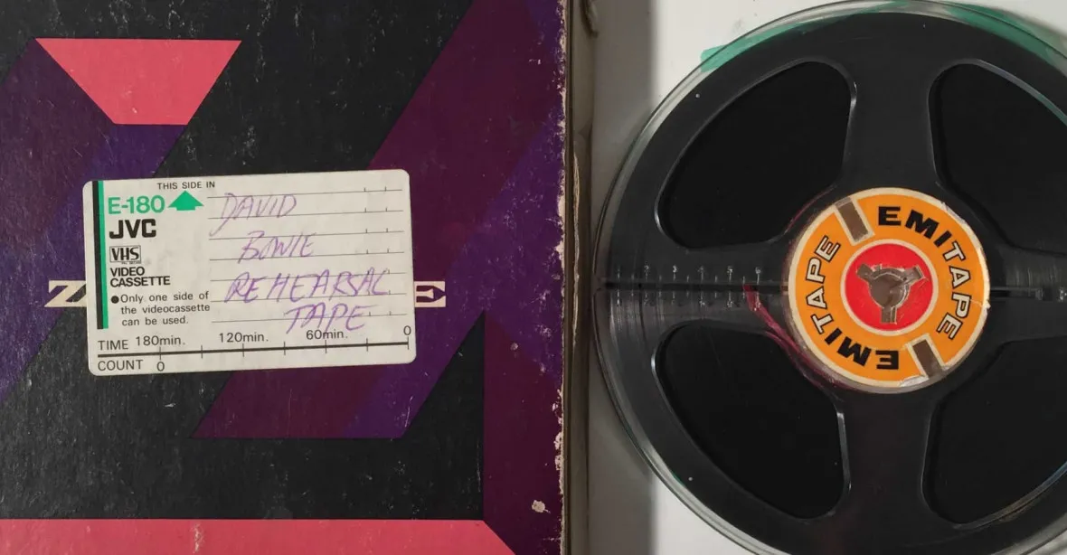 AUDIO: První demonahrávka Davida Bowieho zpívajícího hit Starman jde do aukce