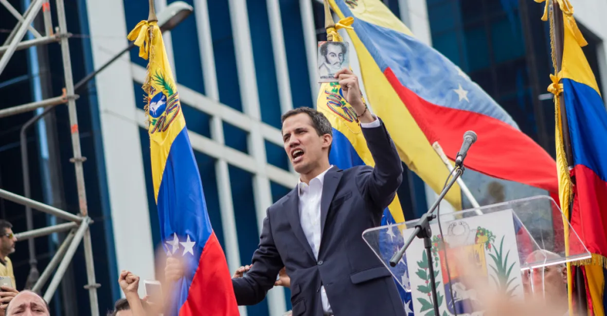 Madurovo shromáždění zbavilo Guaidóa imunity. Odpůrce režimu může být uvězněn