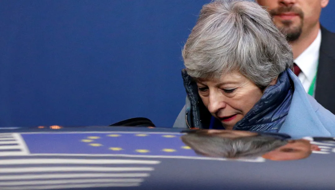 Kompromis nekonečného nočního summitu. Británie má opustit EU do konce října