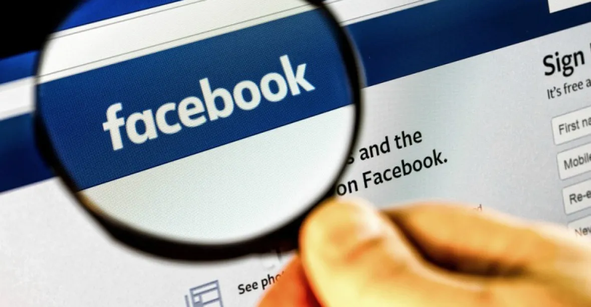 „Odstraňovat, omezovat a informovat“. Balíček opatření Facebooku proti dezinformacím