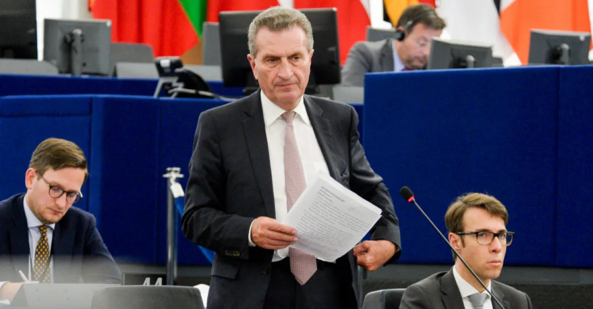 Na výboru europarlamentu Oettinger hovoří o možném střetu zájmů Babiše