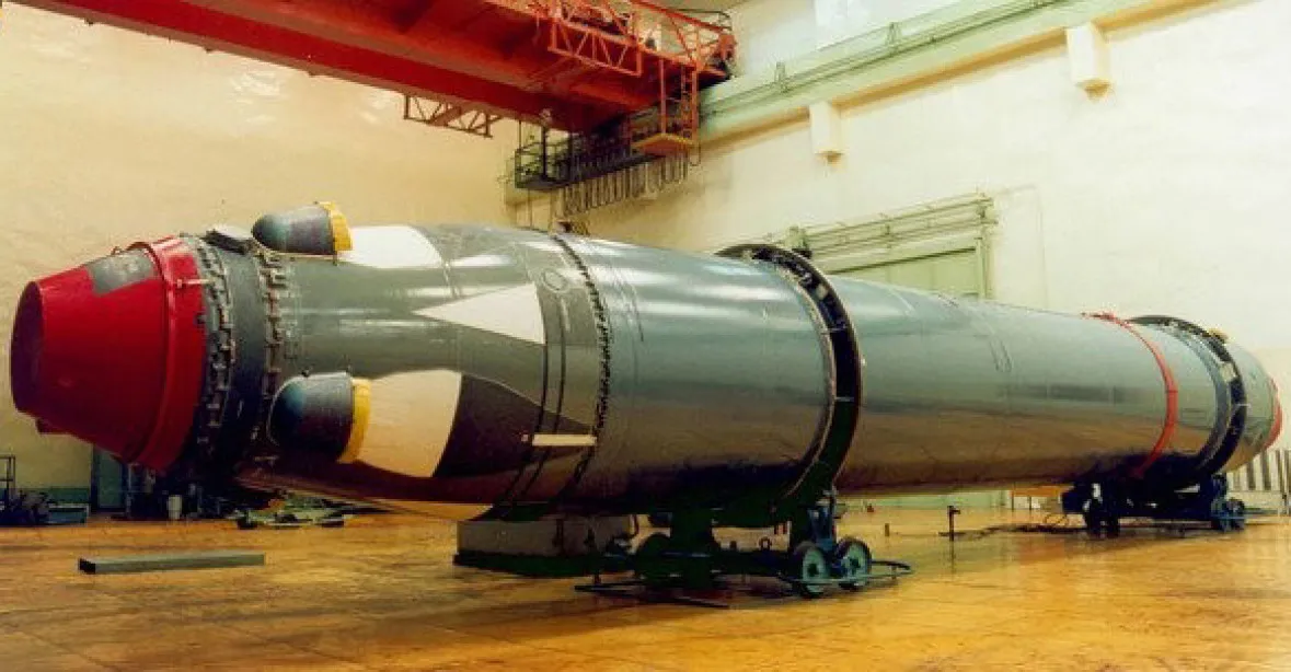 Na Sibiři hořelo v továrně na strategické rakety. Odpalované z ponorek doletí osm tisíc kilometrů