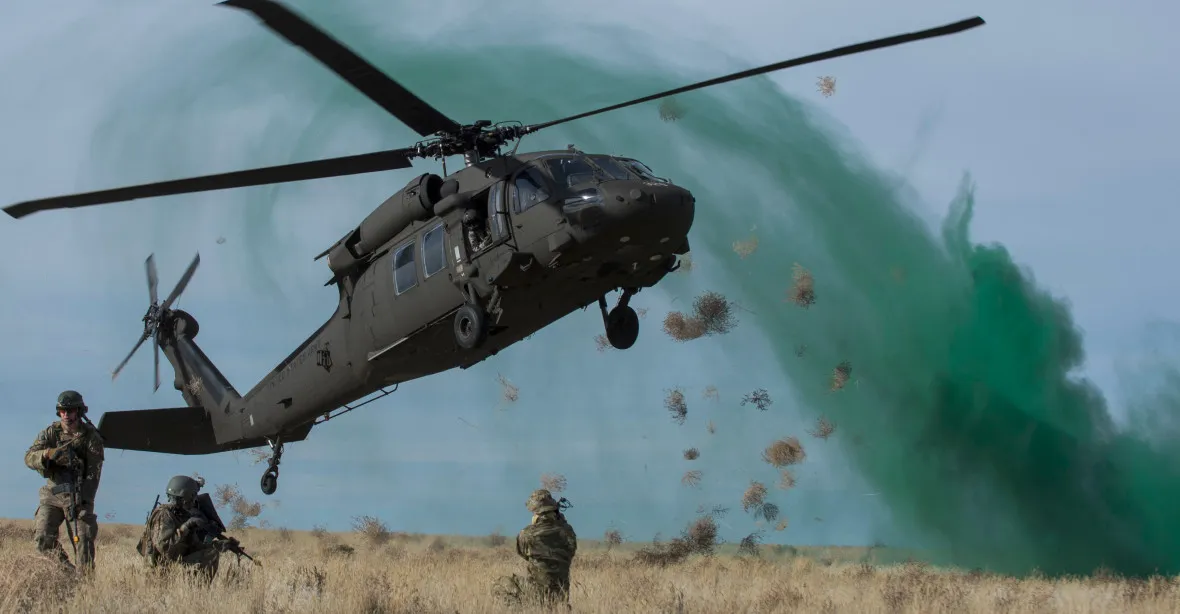 USA schválily český nákup 12 armádních vrtulníků. Vláda zváží varianty strojů