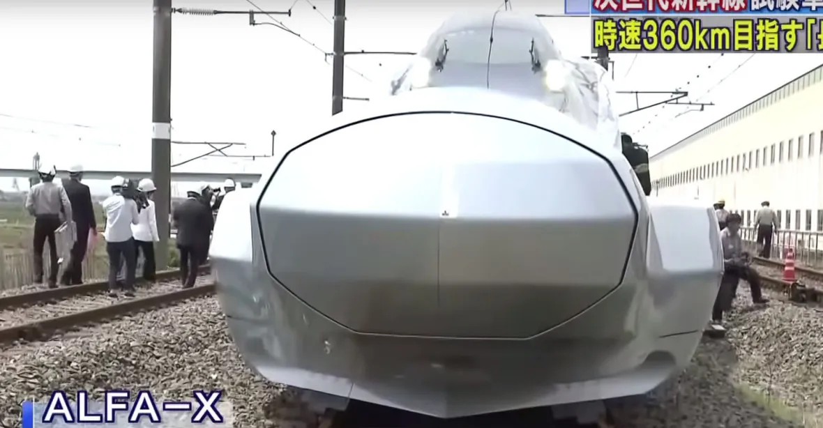 Japonsko začalo testovat nový prototyp rychlovlaku šinkansen