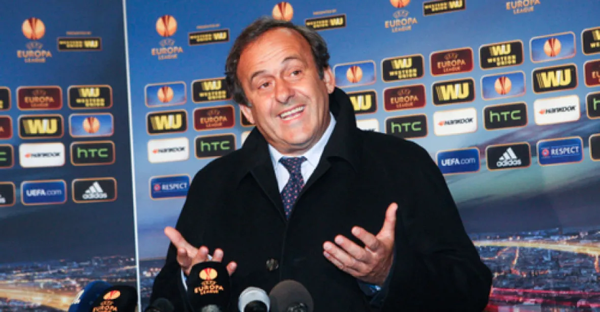 Bývalý šéf UEFA Platini byl po několikahodinovém výslechu v noci propuštěn