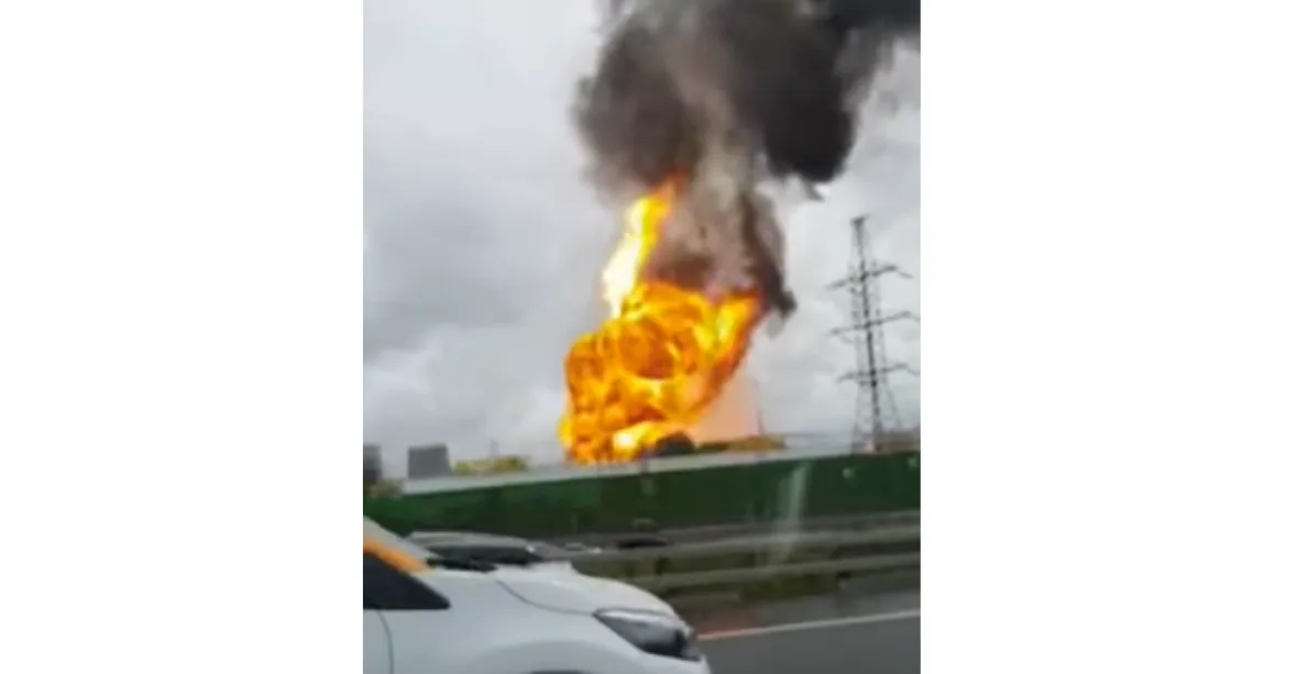 VIDEO: U Moskvy hořela plynová elektrárna, plameny šlehaly desítky metrů vysoko
