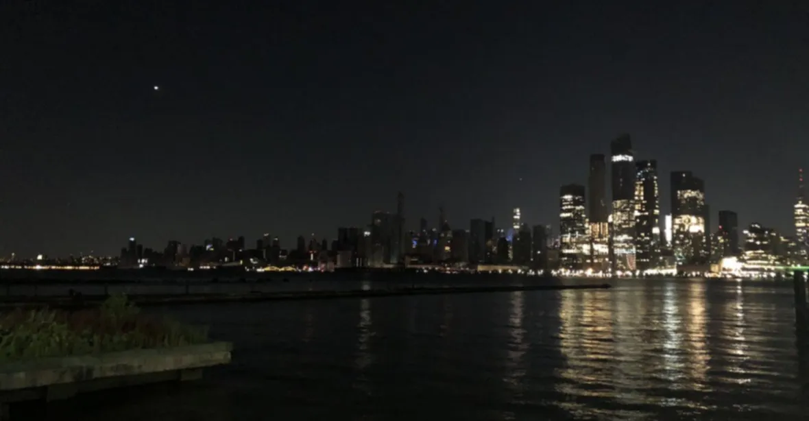 VIDEO: Manhattan ochromil black out, zastavilo se i metro
