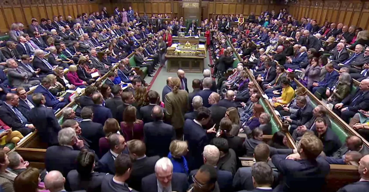 Parlament zkomplikoval příští vládě brexit bez dohody