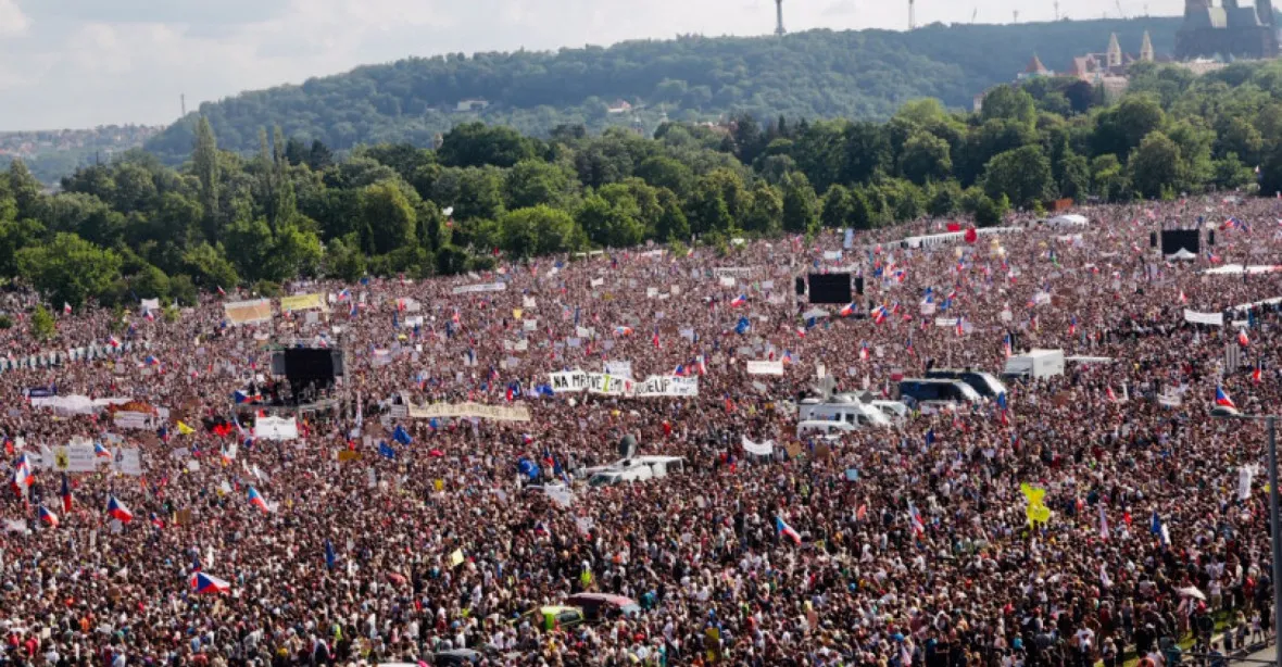 V Praze se chystá další protest, tentokrát na Hradě proti Miloši Zemanovi