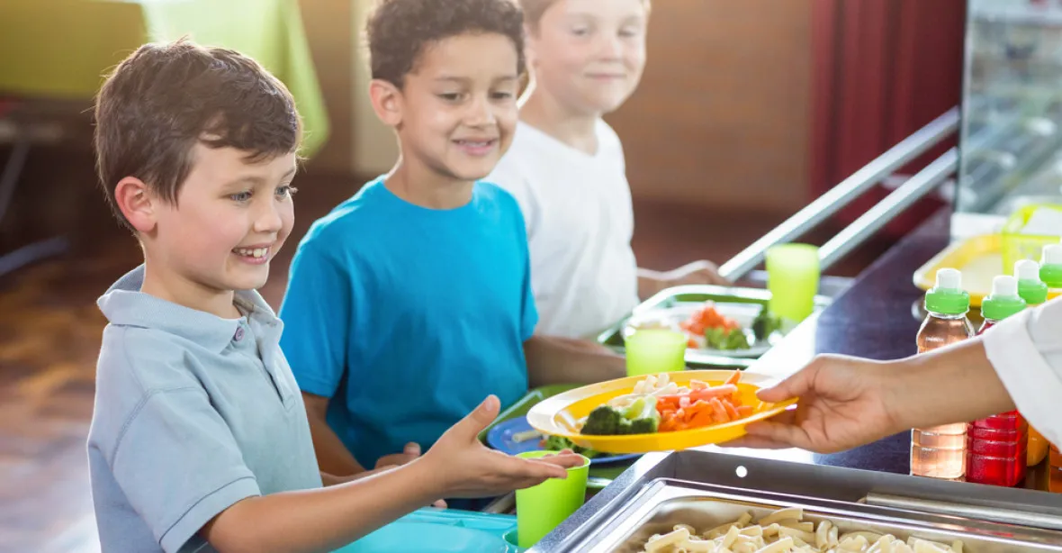 Italský soud dal školám možnost zakázat dětem obědy z domova. Tahanice o ceny i kvalitu
