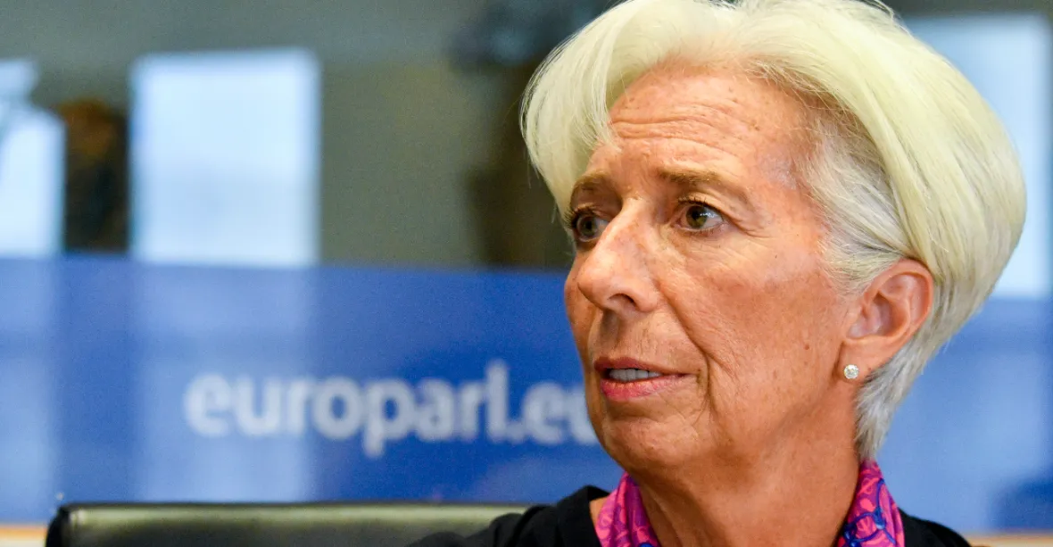 ECB zezelená. Do boje s uhlíkem se vrhá i nová šéfka Lagardeová