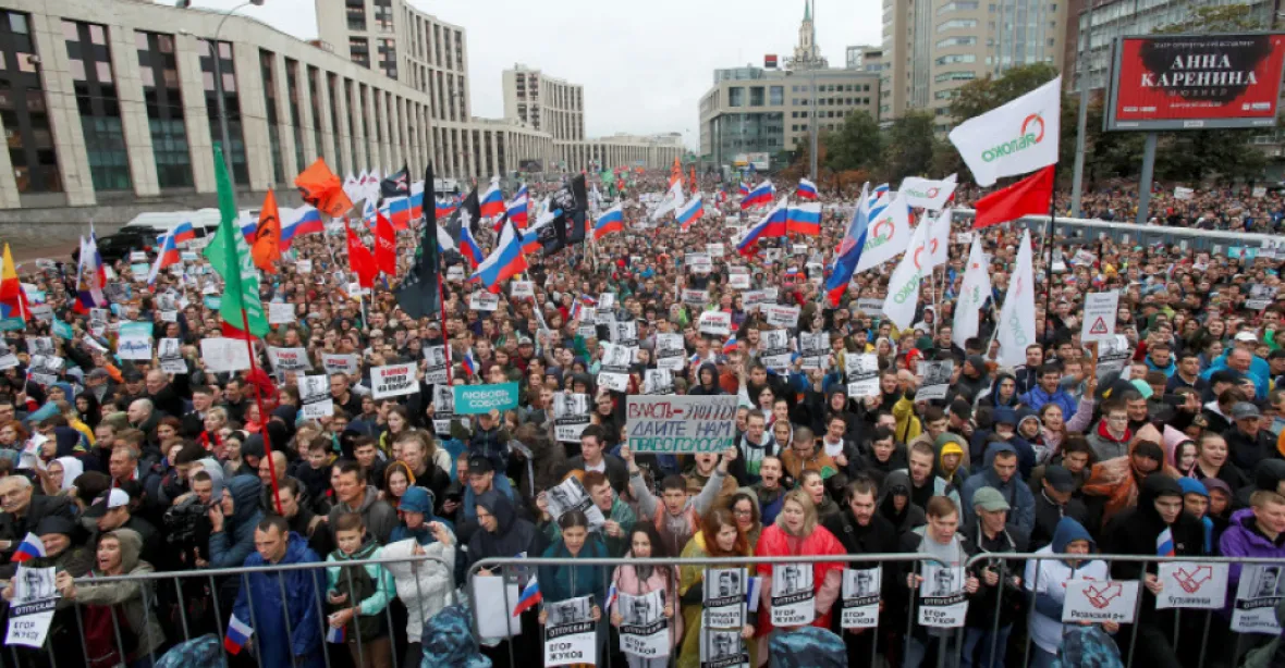 Prokremelské Jednotné Rusko ovládlo Moskvu. Ve volbách ale bodovala i opozice