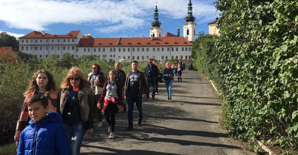 OBRAZEM: Skončí také poslední klidný kout v centru Prahy pod náporem turistů?
