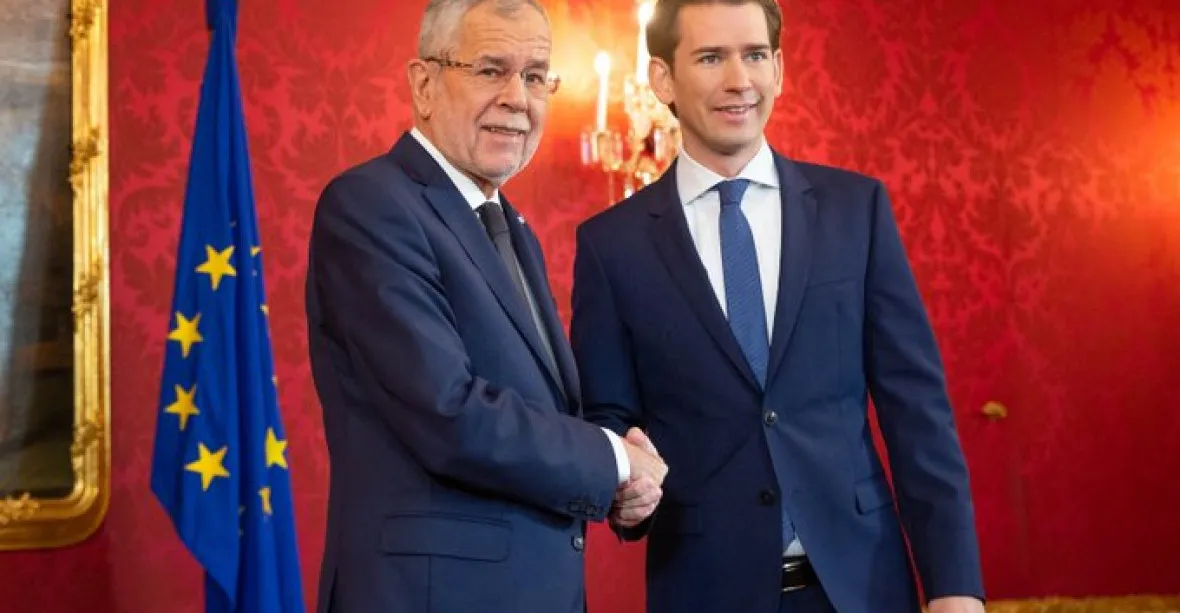 Rakouský prezident pověřil lidovce Kurze sestavením vlády