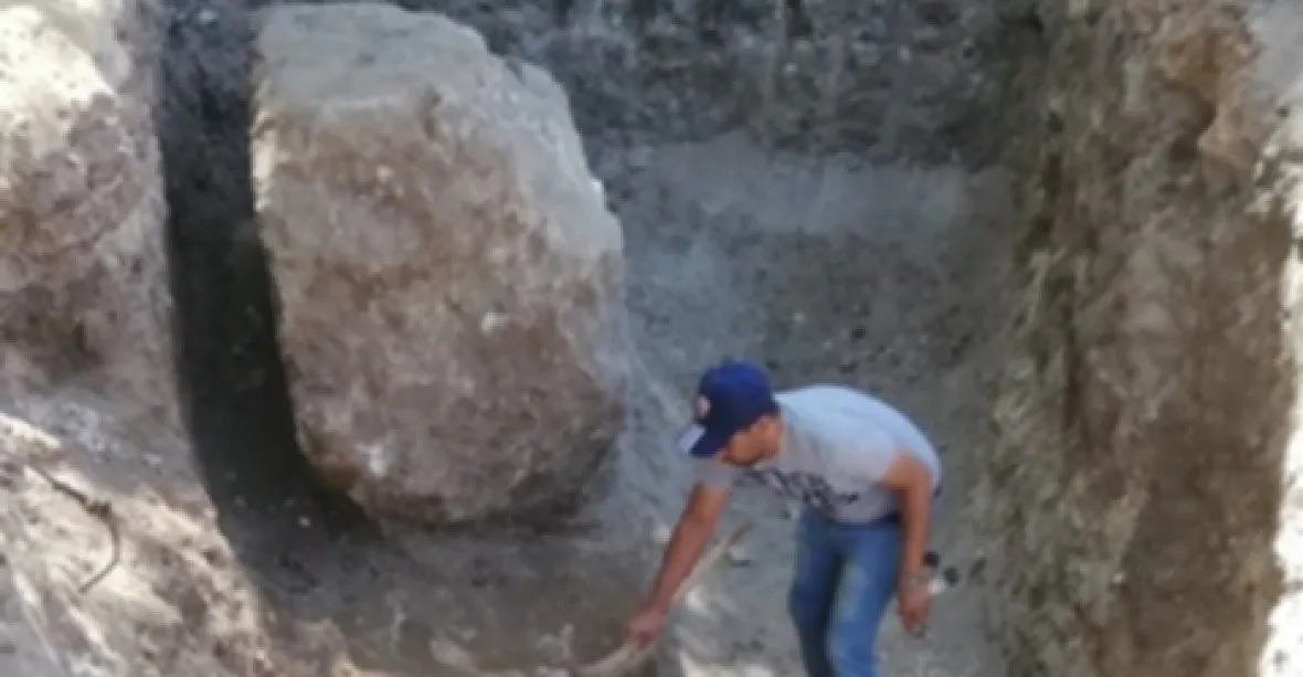 Zázračný objev. Dělníci našli při kopání kanálu 2200 let starý chrám