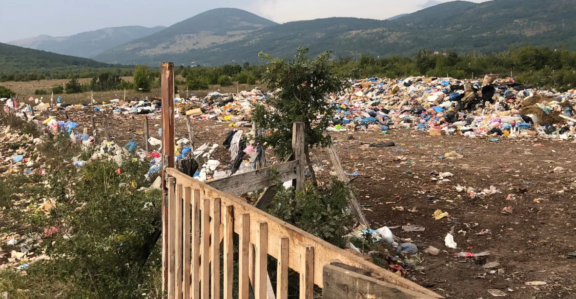 Černé skládky zamořují hory a řeky. V Bosně ani 25 let po válce nevědí co s odpady