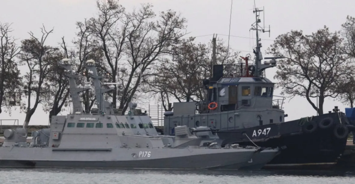 Rusko vrátilo Ukrajině zadržované lodě. Chybí však záchody, zásuvky i osvětlení