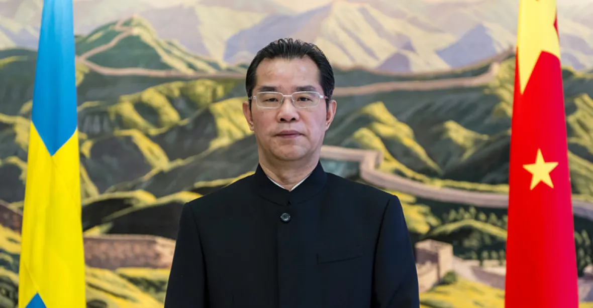 Čínští velvyslanci vystupují čím dál tvrději. Nelíbí se jim postoje k Hongkongu či Si-ťiangu