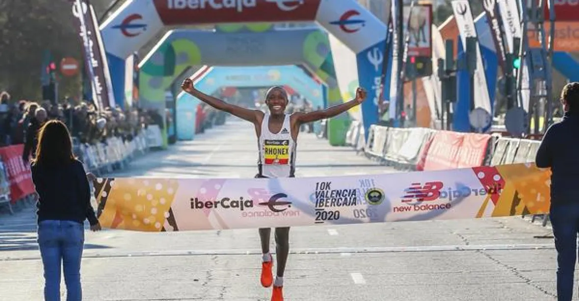 Vítěz z Prahy překonal světový rekord v běhu na deset kilometrů