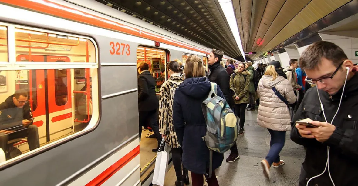 Bouře v Praze. Důvodem je zakázka na servis metra za 14,6 miliardy bez soutěže