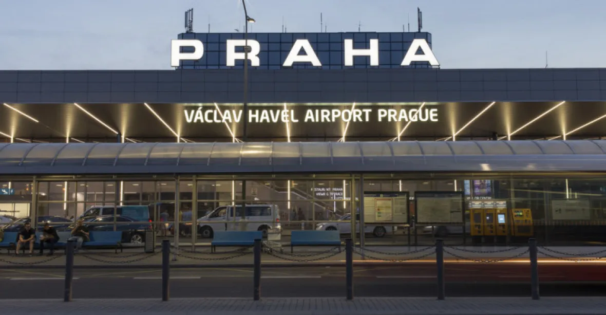 Letiště Praha vyhradilo kvůli koronaviru speciální brány pro přílety z Itálie