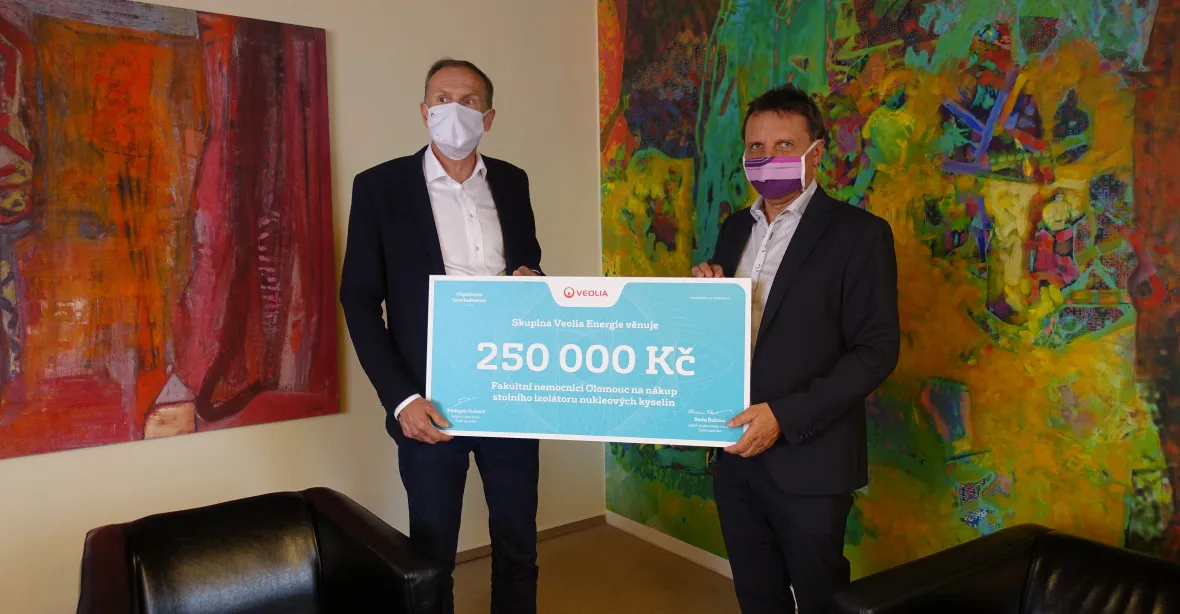 Skupina Veolia v České republice věnuje nemocnicím ochranné pomůcky i peníze