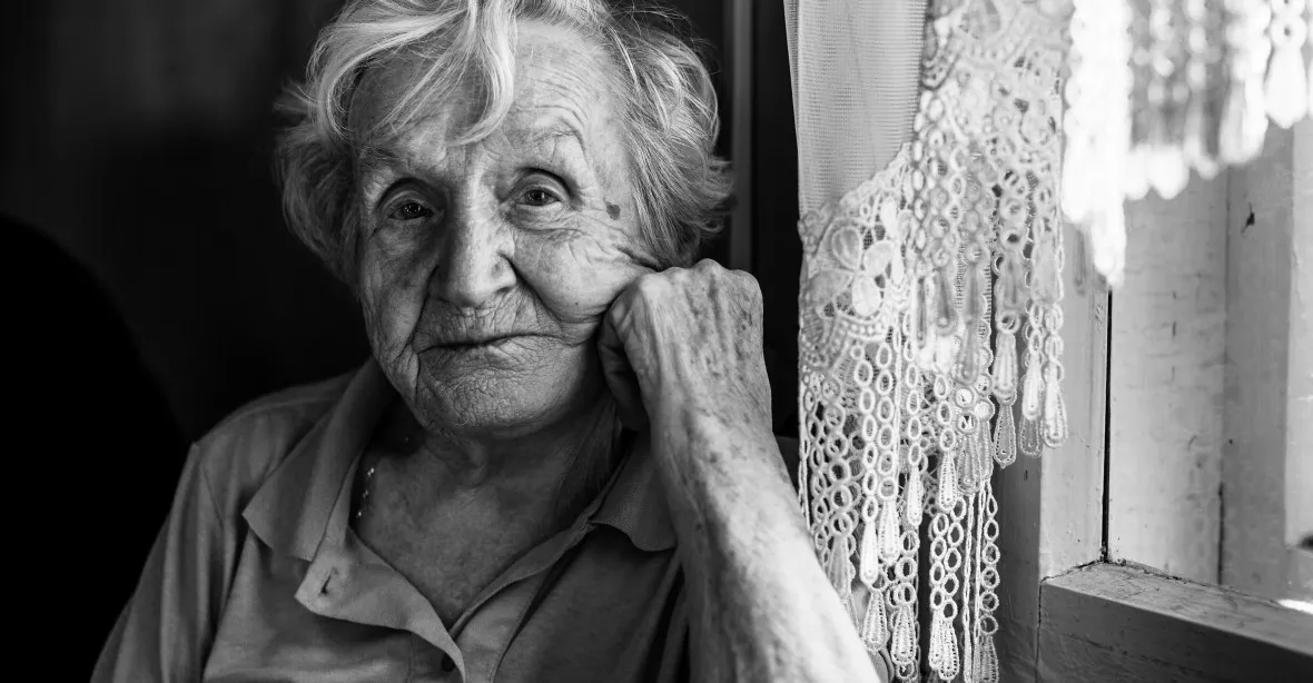 Nejtvrdší ze všech opatření: izolace starých žen