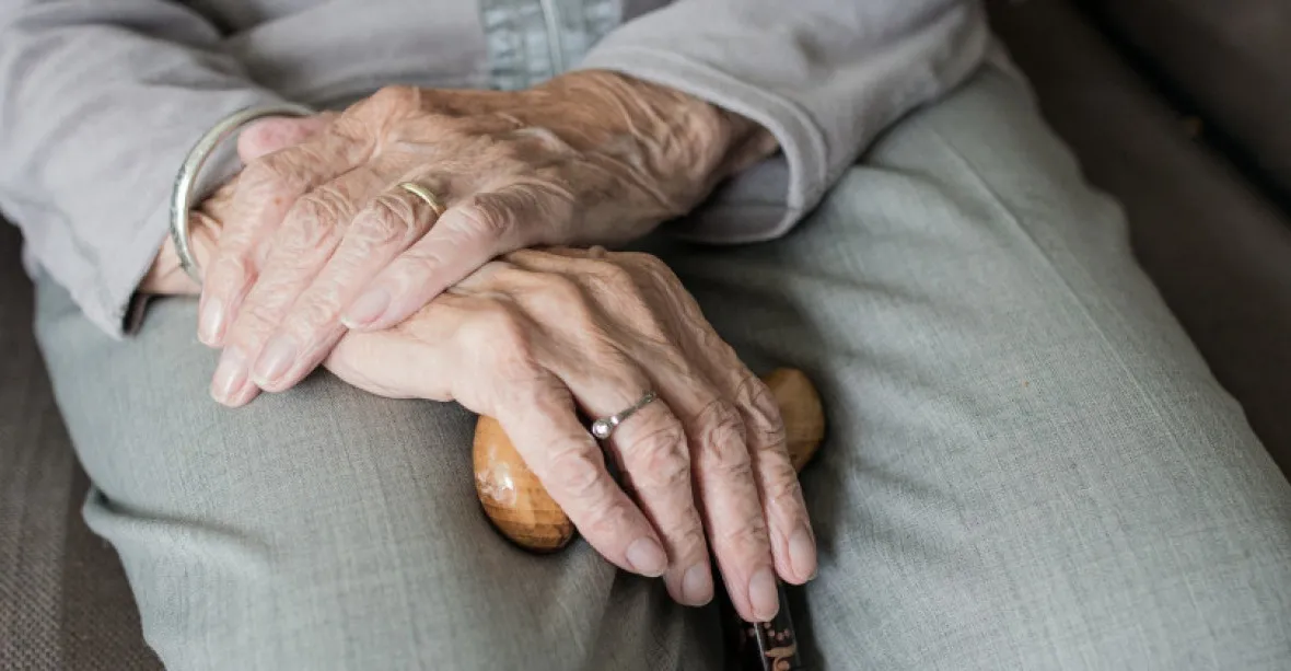 Nejstarší Španělka překonala koronavirus, je jí 113 let