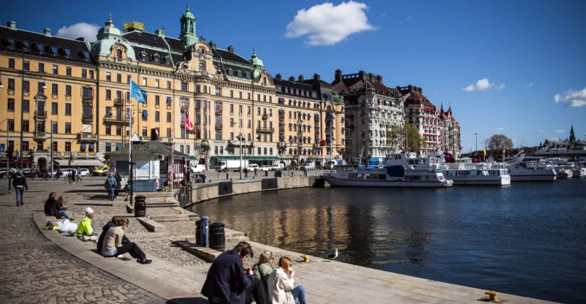 Švédsko zažilo černý týden. Na covid tam umíralo v přepočtu nejvíc lidí v Evropě
