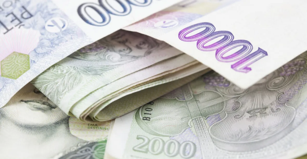 Průměrná mzda v Česku vzrostla meziročně o 5 procent, překonala 34 tisíc korun