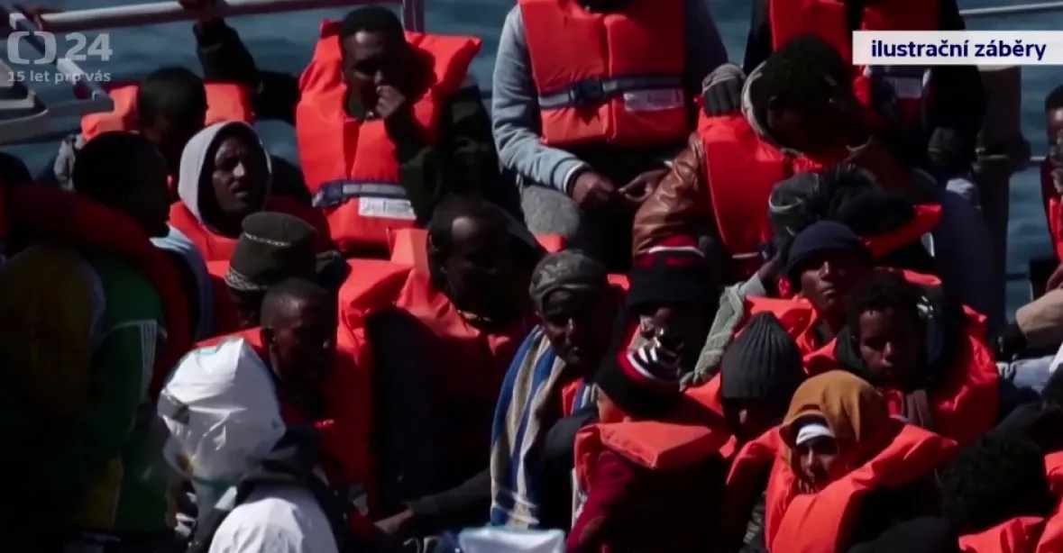 Malta vpustila po protestech do přístavu 400 migrantů držených v karanténě