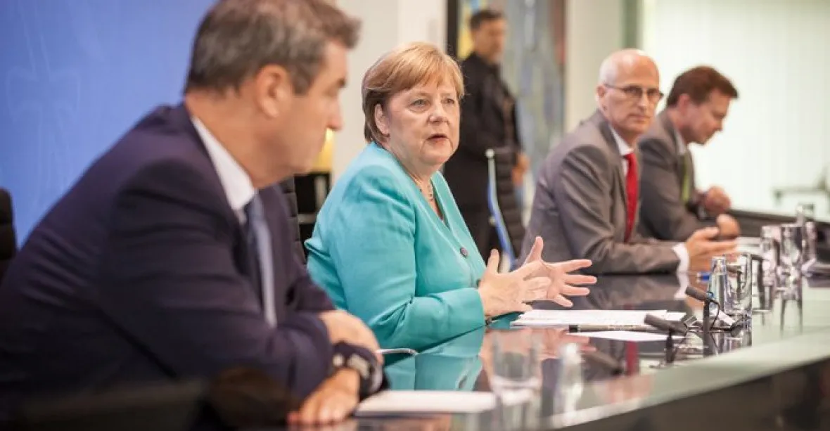 Koronavirus ukázal, jak křehký je evropský projekt, řekla kancléřka Merkelová