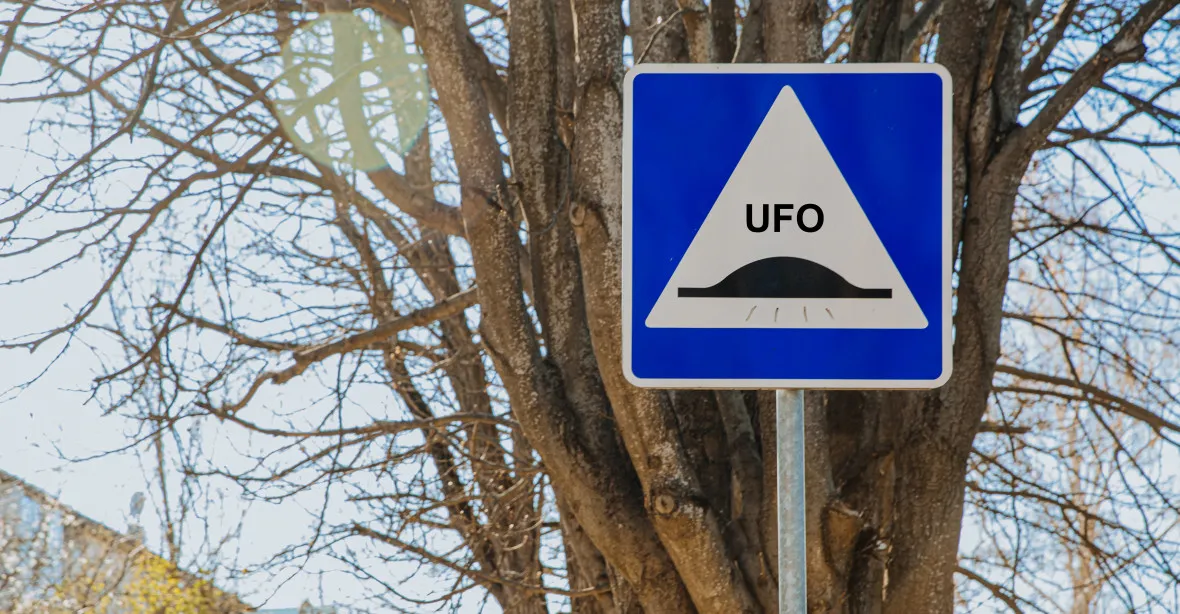 Senát chce více kontrolovat UFO