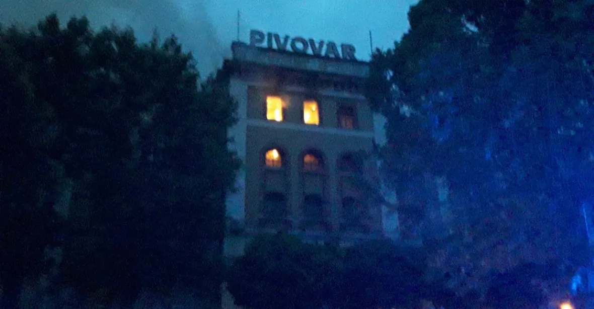 Ve Vratislavicích na Liberecku hořel pivovar Konrad