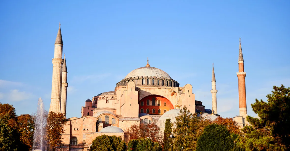 Rozhodnuto. Z Hagia Sofia bude opět mešita. Provokace, protestují pravoslavní