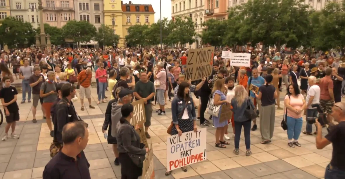 Ostrava se zlobí. Lidé protestovali proti chaosu a nekompetentní vládě