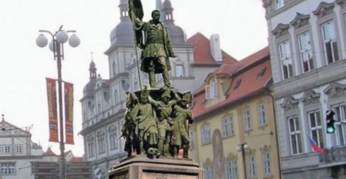 Další socha, která vyvolává vášně. Pomník maršála Radeckého žádá zpět Praha 1