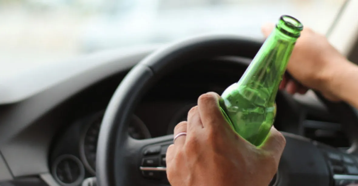 Rusko chce zavést povinné alkoholové zámky v autech