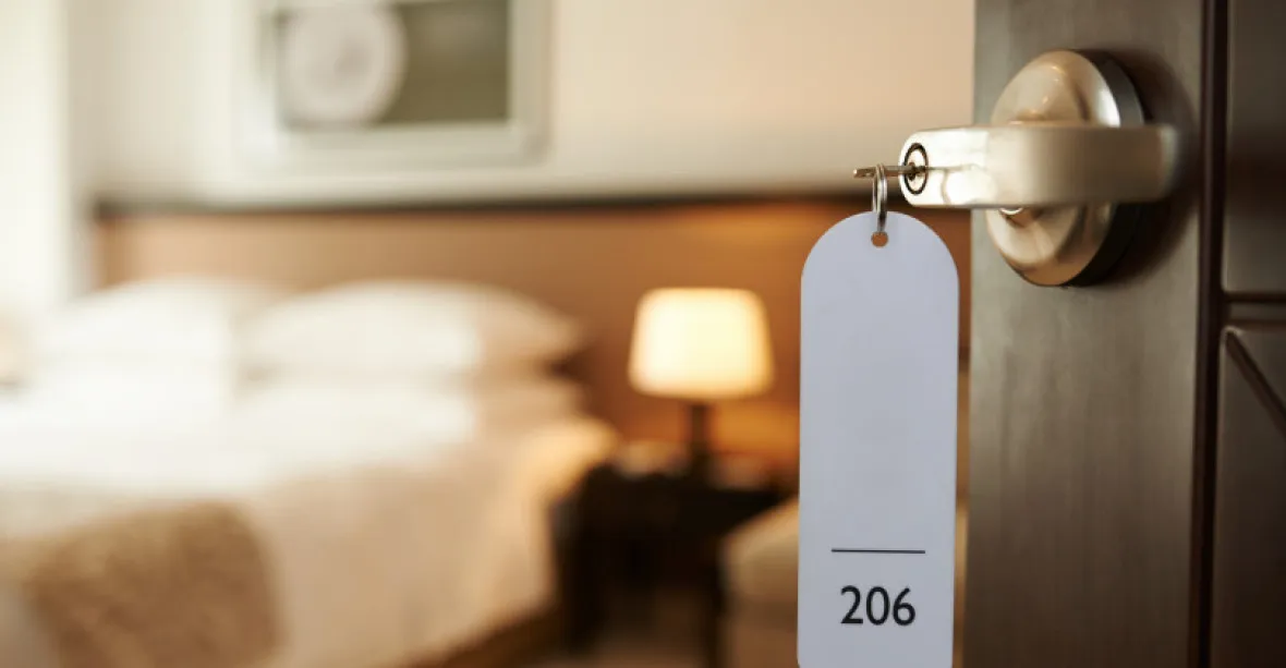 Hotely v Praze opustí až 65 % zaměstnanců. Z krize se turismus dostane až za 4 roky