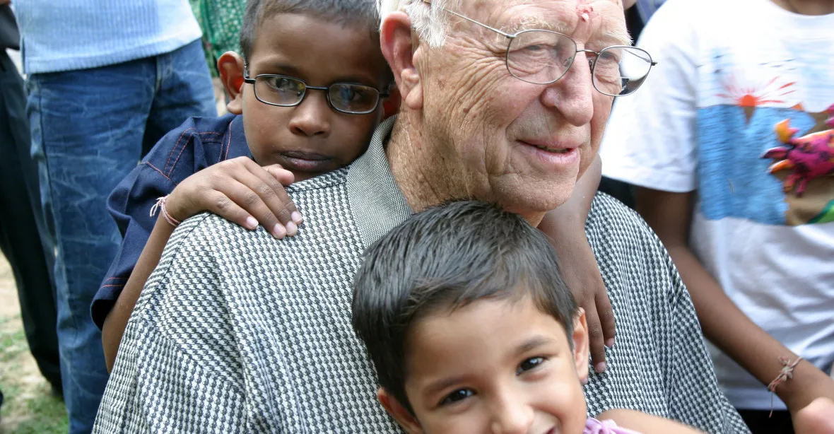 Zemřel otec Billa Gatese, měl Alzheimerovu chorobu